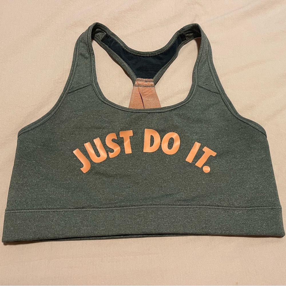 NIKE sports bra